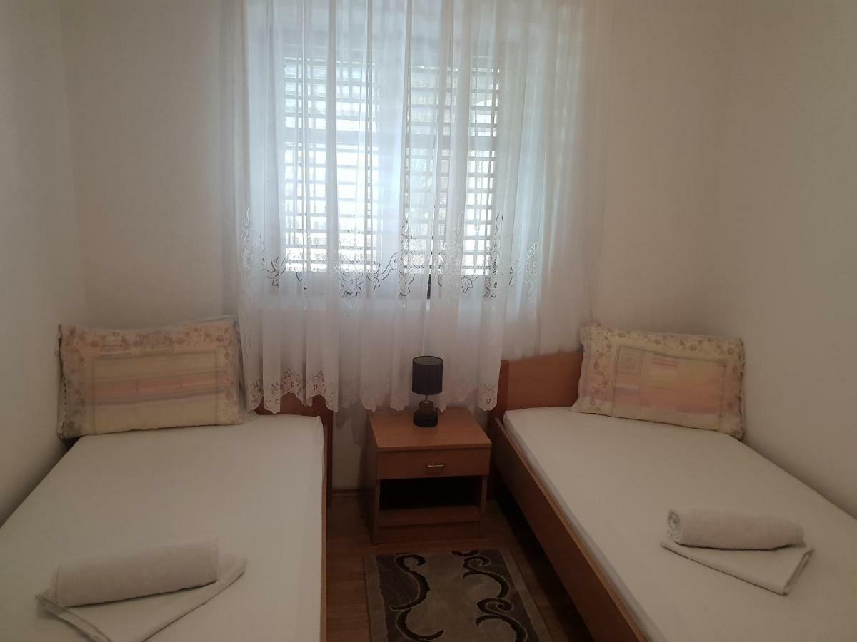 Guest House Alisa Hvar Town Luaran gambar