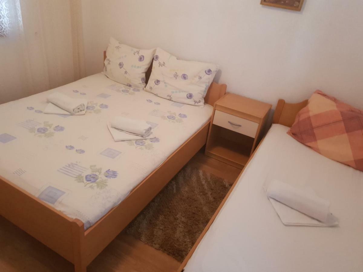 Guest House Alisa Hvar Town Luaran gambar